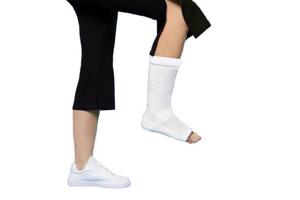 poliwater orthopedic cast on a child's lower leg